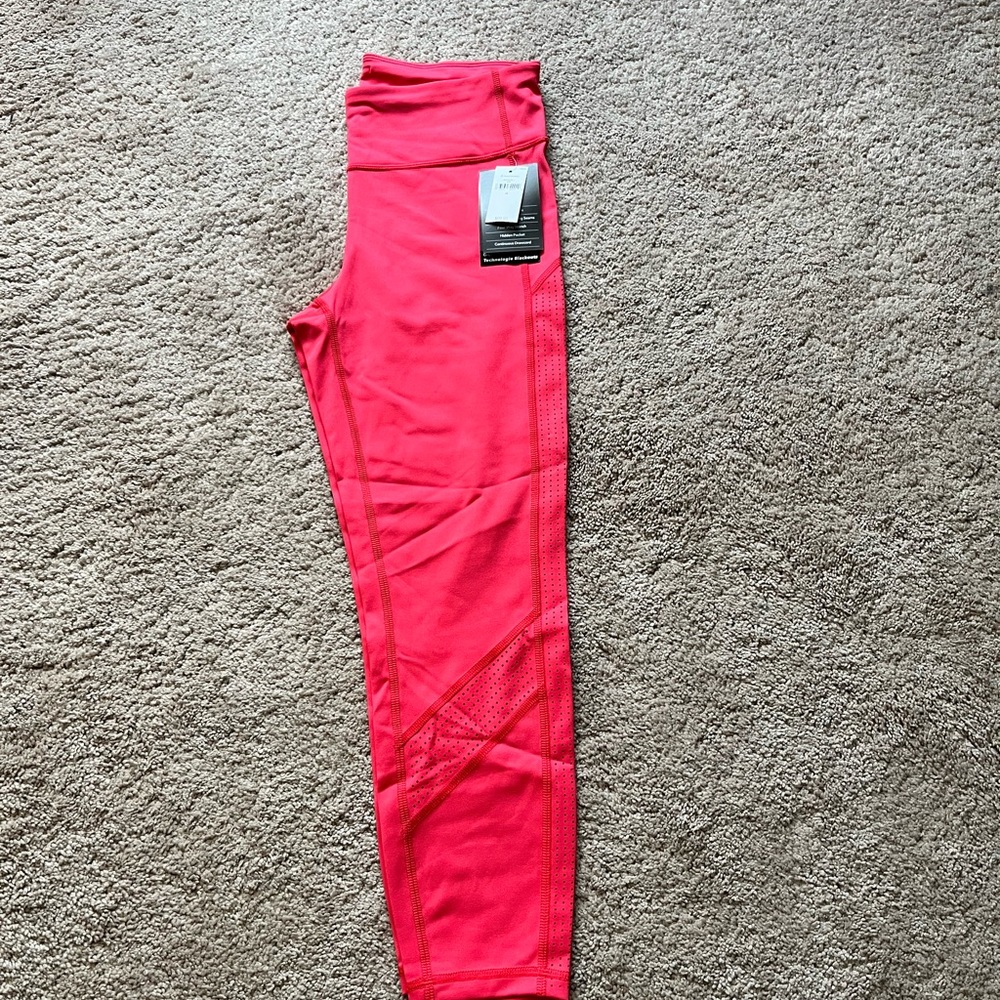 GapFit Blackout Technology leggings, new with tags,